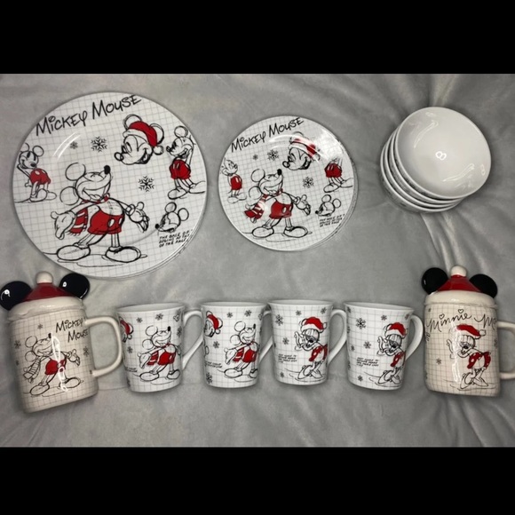 Disney Mickey Mouse Christmas Sketchbook Dinner Set (S4)